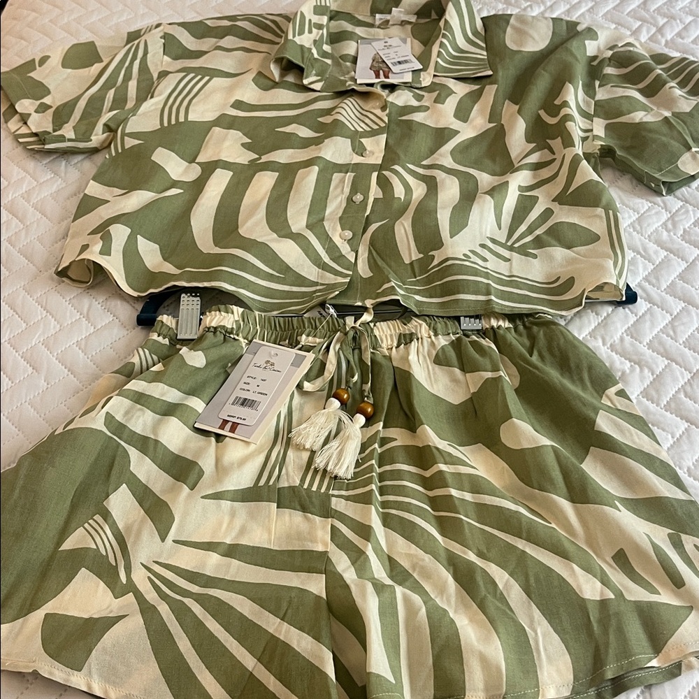 Leaf Print Button-Up Top and Shorts Set NWT